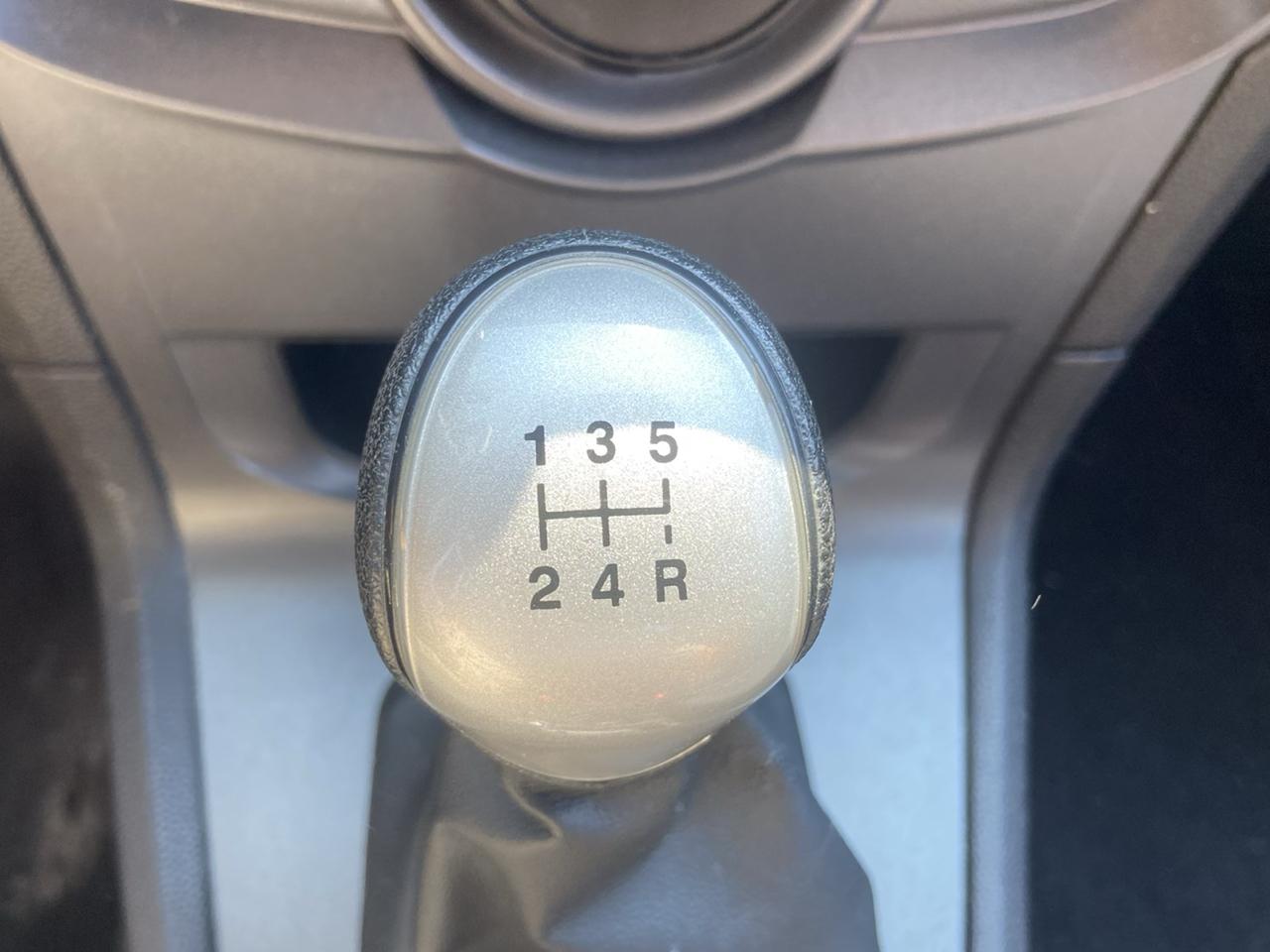 Ford Fiesta S Sedan 2014