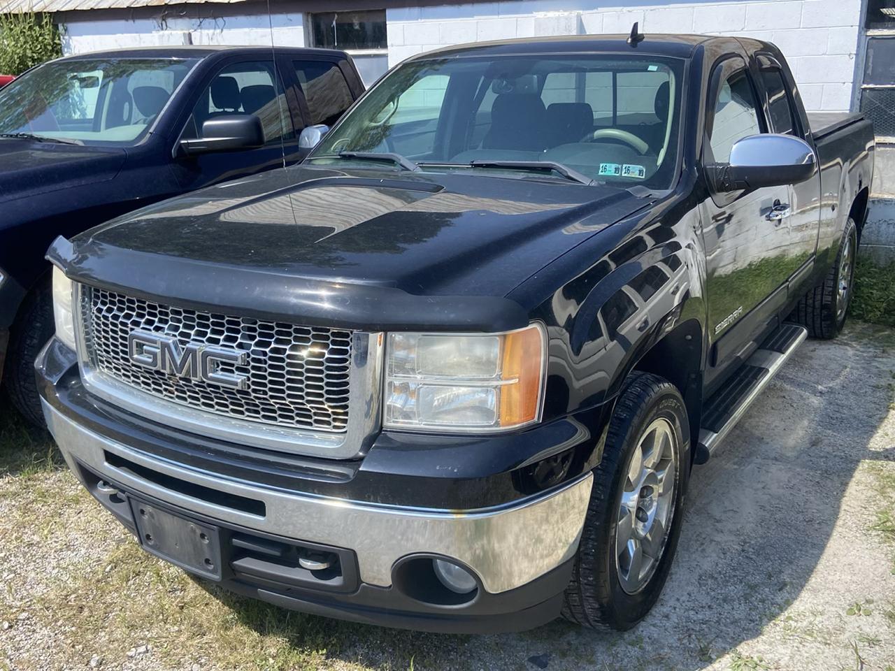 GMC Sierra 1500 SLE Ext. Cab 4WD 2011
