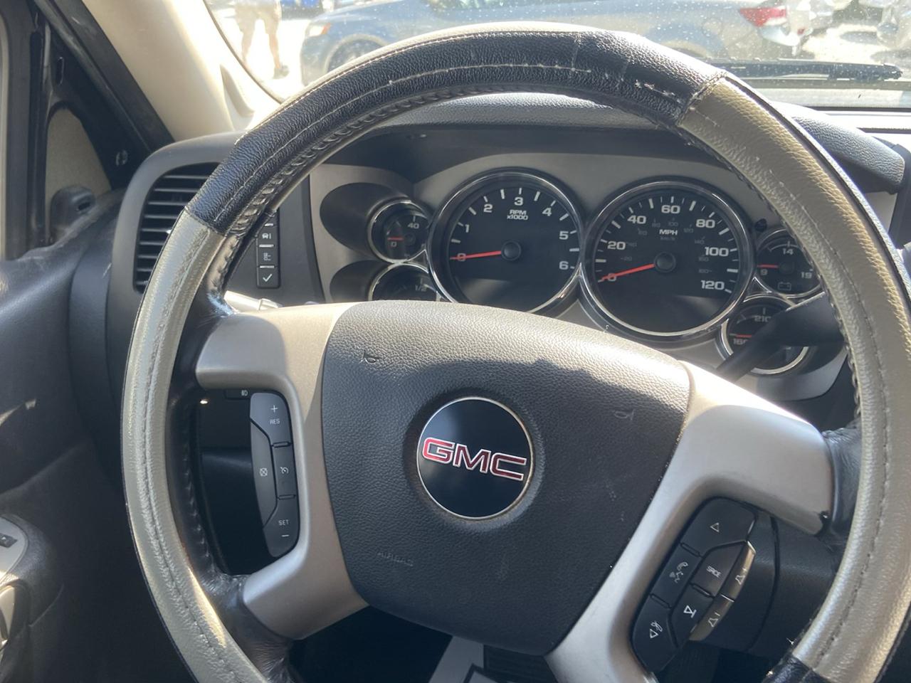 GMC Sierra 1500 SLE Ext. Cab 4WD 2011