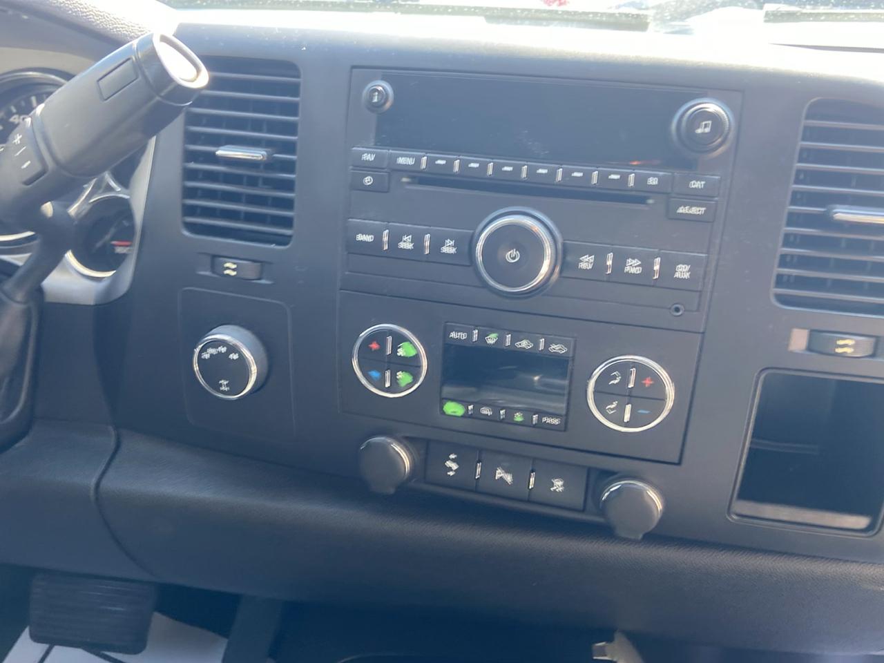 GMC Sierra 1500 SLE Ext. Cab 4WD 2011