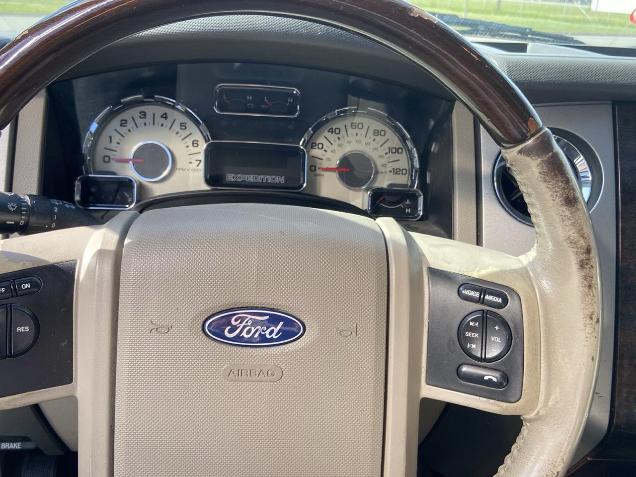 Ford Expedition EL Limited 2WD 2009