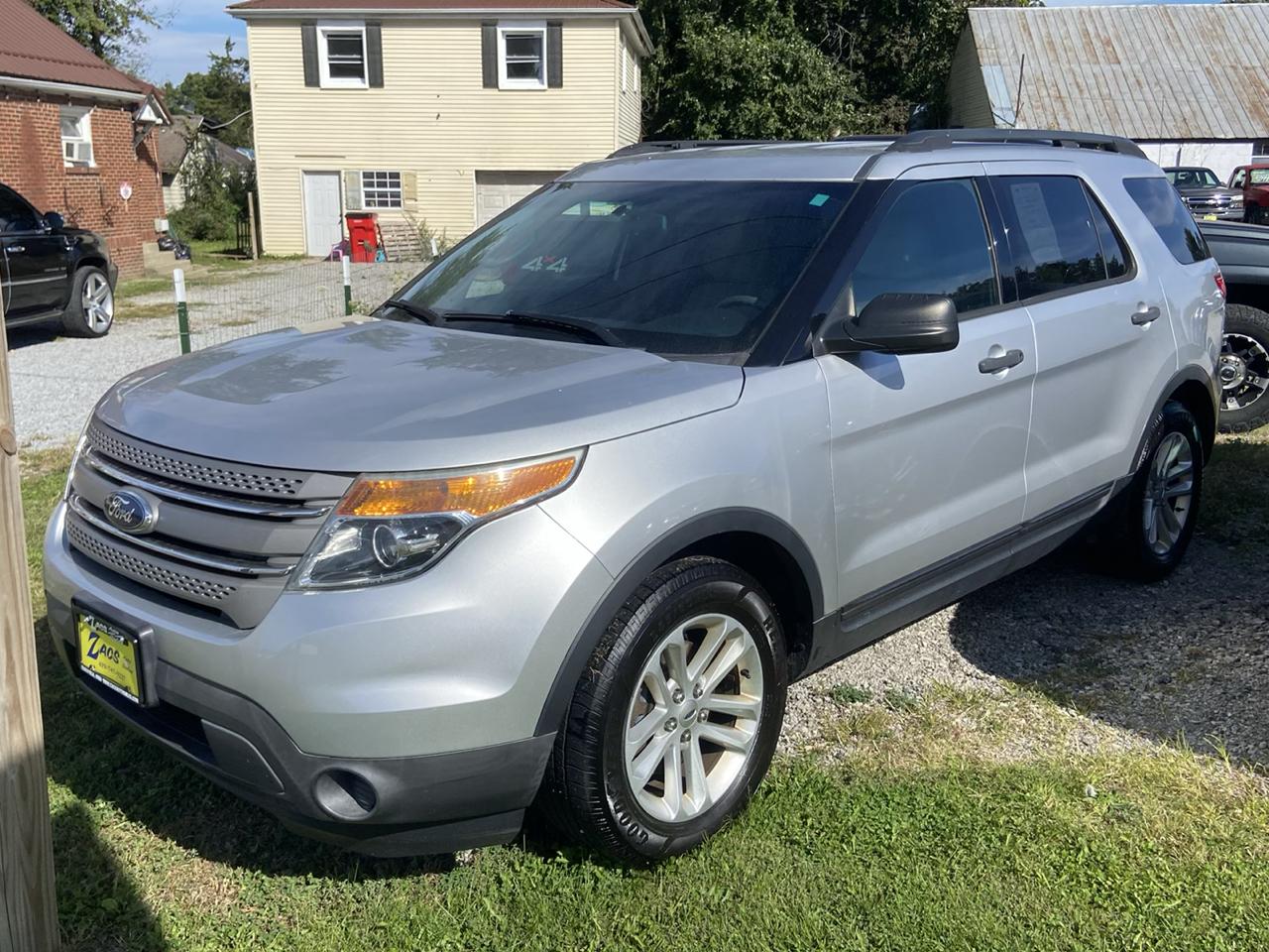 Ford Explorer Base FWD 2015