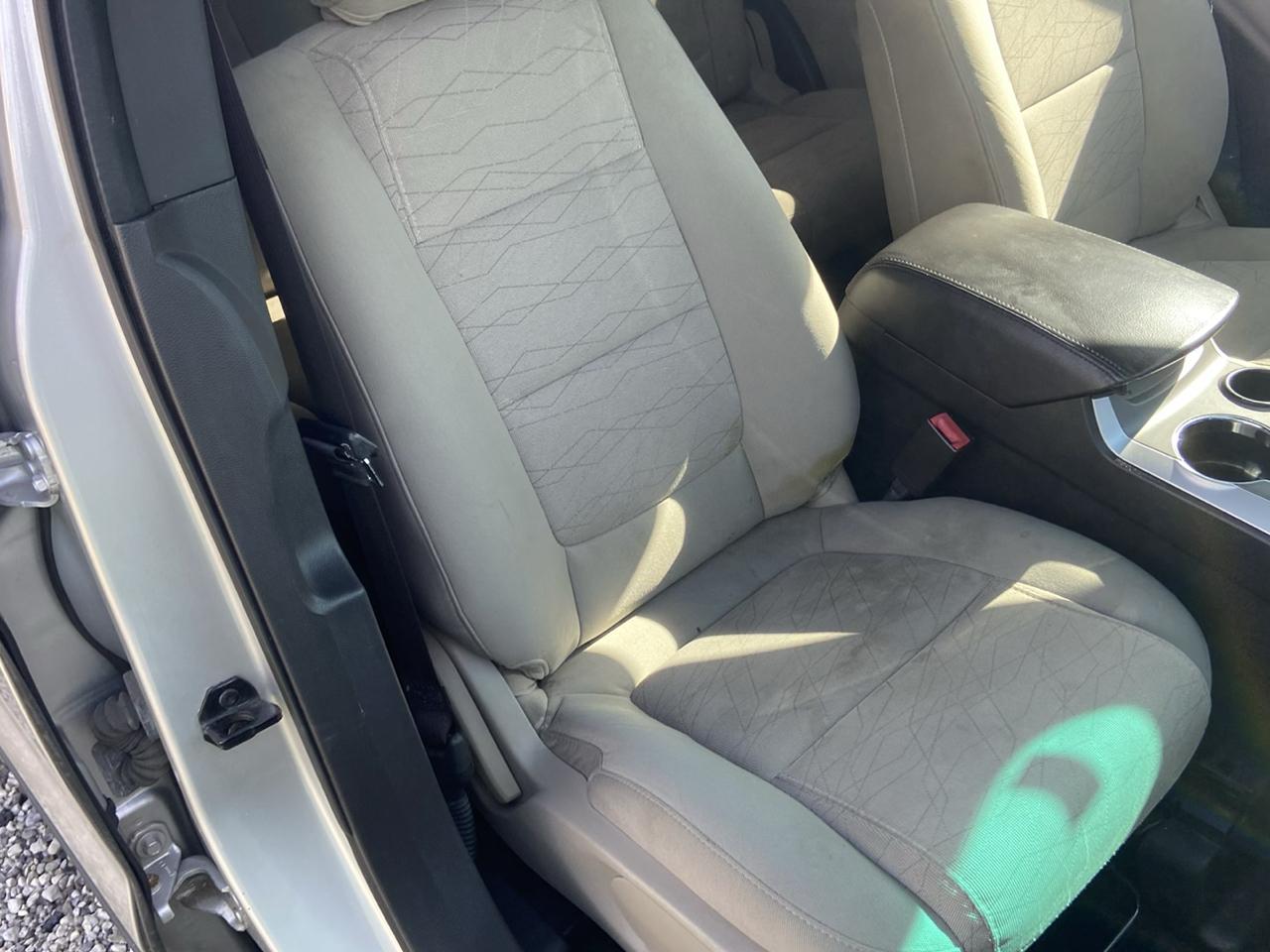 Ford Explorer Base FWD 2015