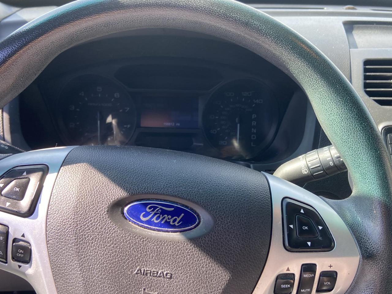 Ford Explorer Base FWD 2015