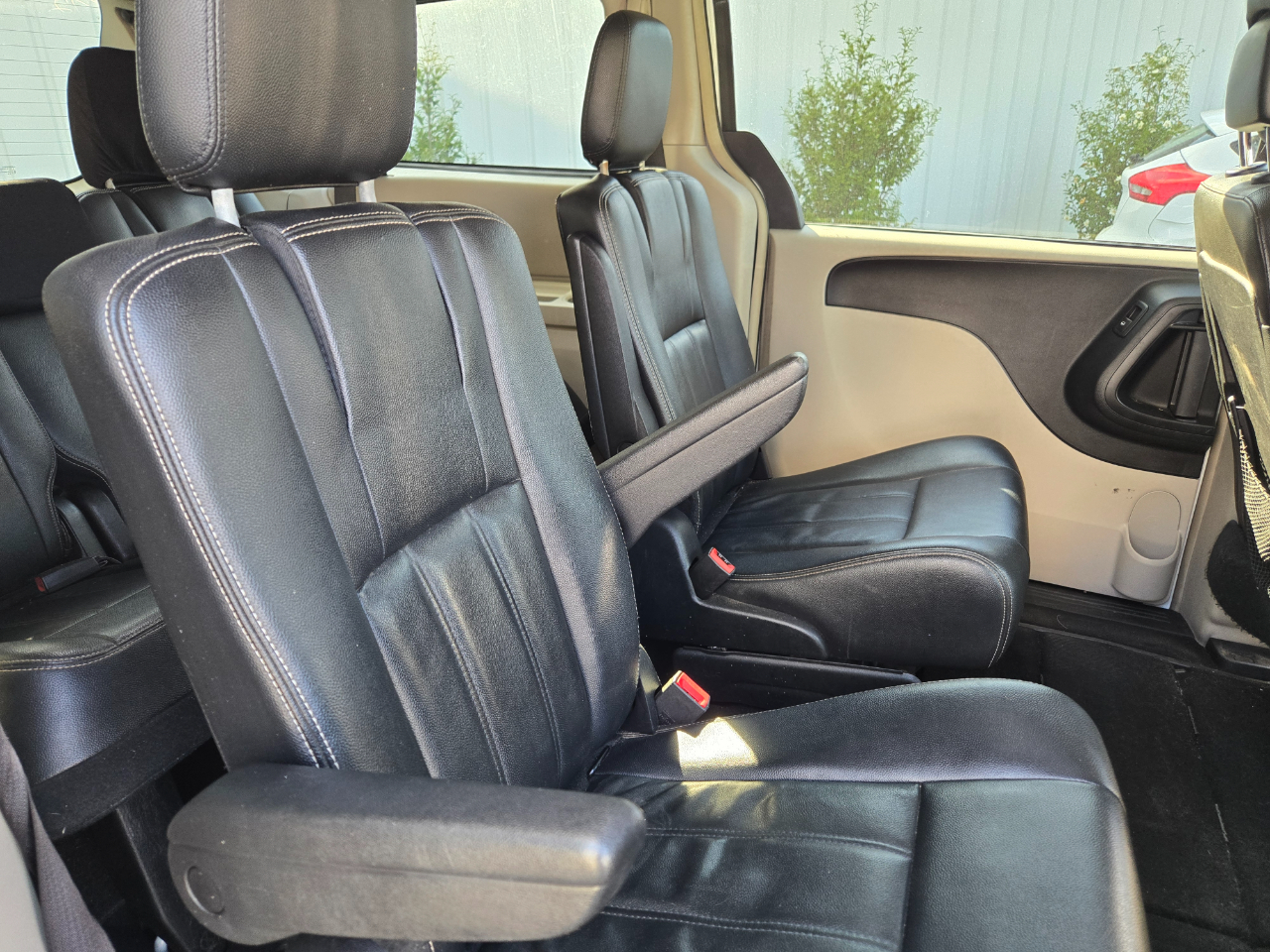 Chrysler Town & Country Touring 2016