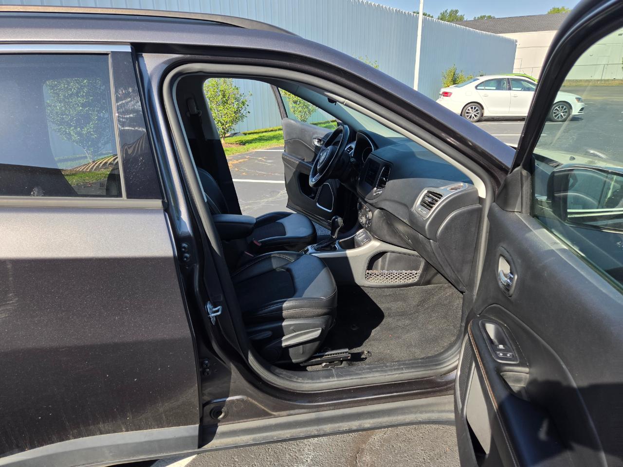 Jeep Compass Latitude FWD 2019