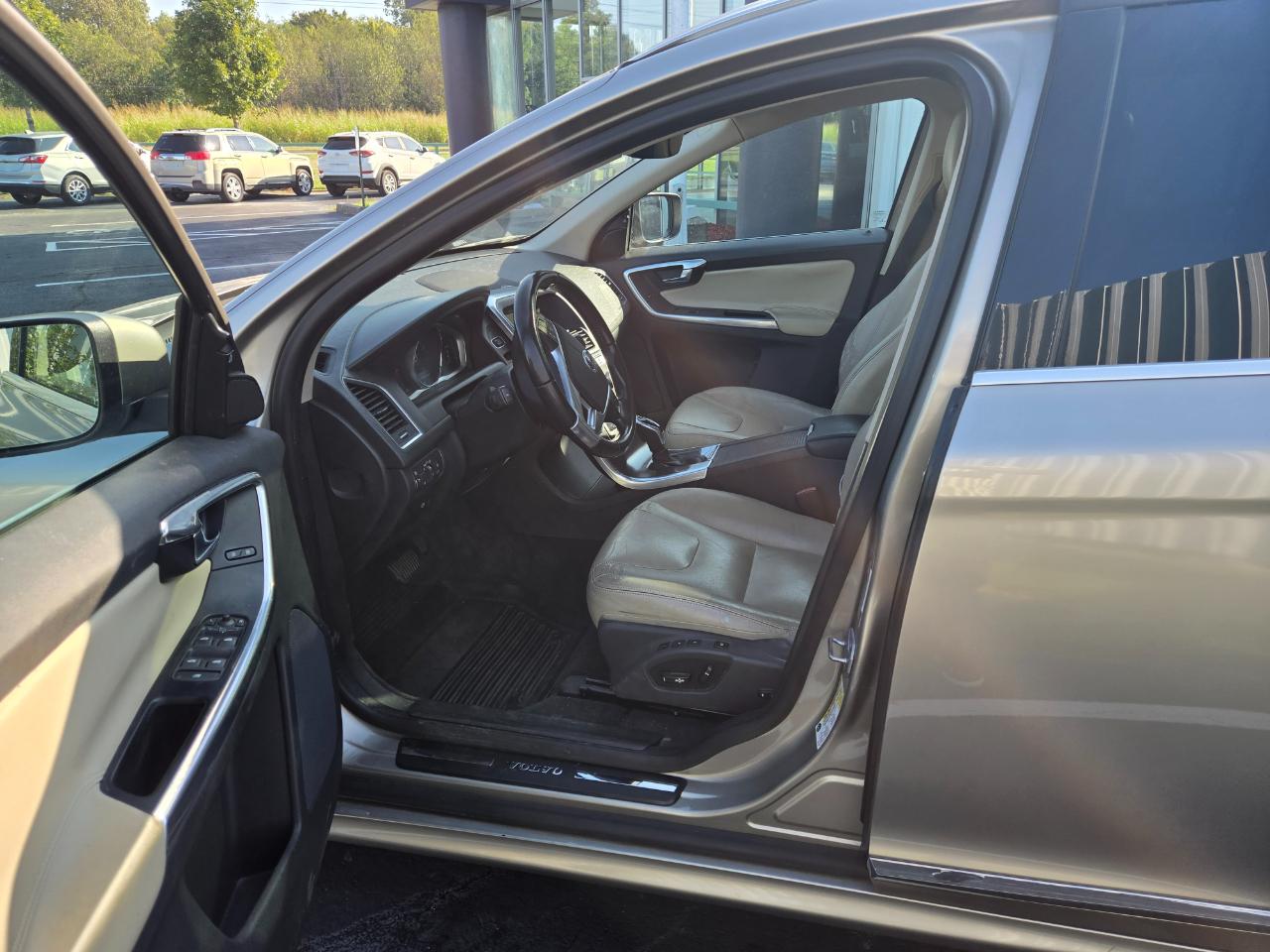Volvo XC60 T6 Drive-E Platinum FWD 2016