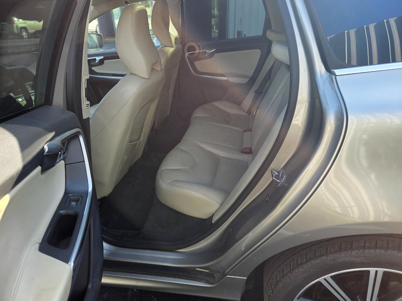 Volvo XC60 T6 Drive-E Platinum FWD 2016