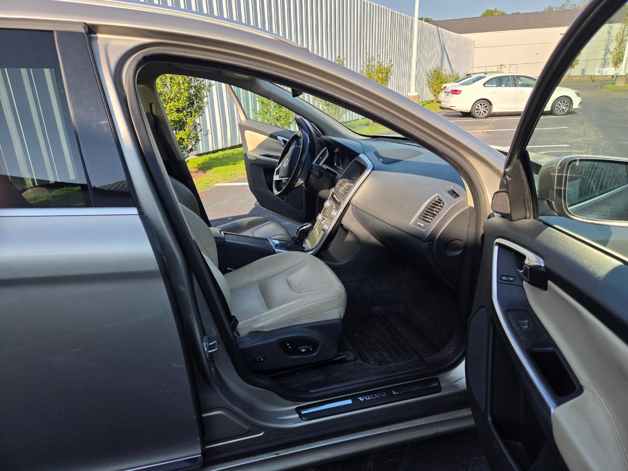 Volvo XC60 T6 Drive-E Platinum FWD 2016
