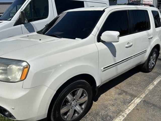 2014 Honda Pilot Touring 2WD 5-Spd AT with DVD