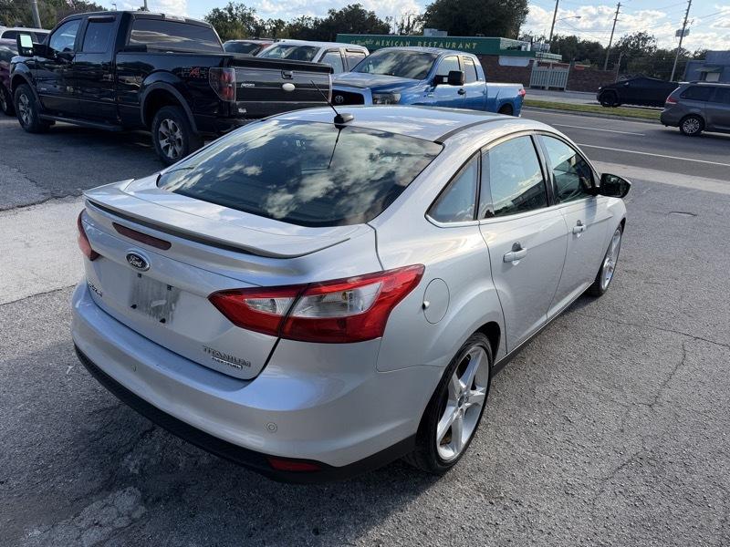 Ford Focus Titanium Sedan 2013