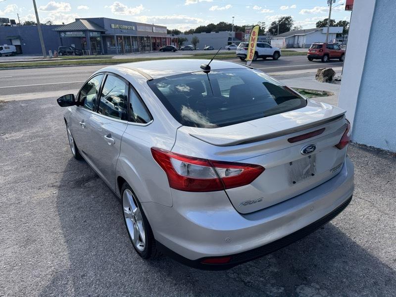 Ford Focus Titanium Sedan 2013