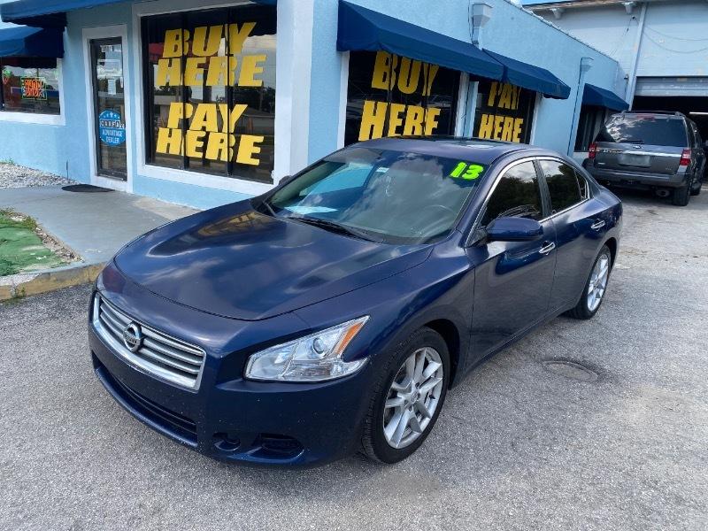 Nissan Maxima S 2013