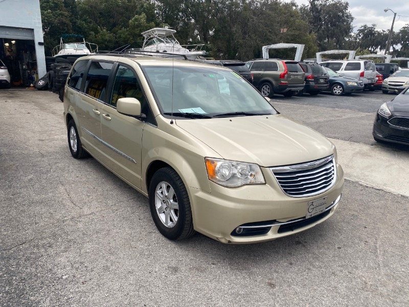 Chrysler Town & Country Touring 2011