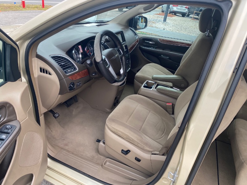 Chrysler Town & Country Touring 2011