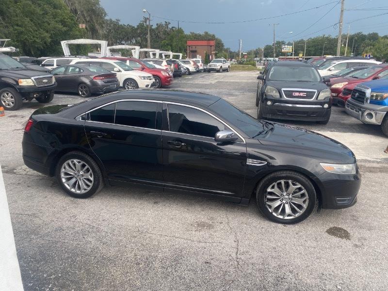 Ford Taurus Limited FWD 2013