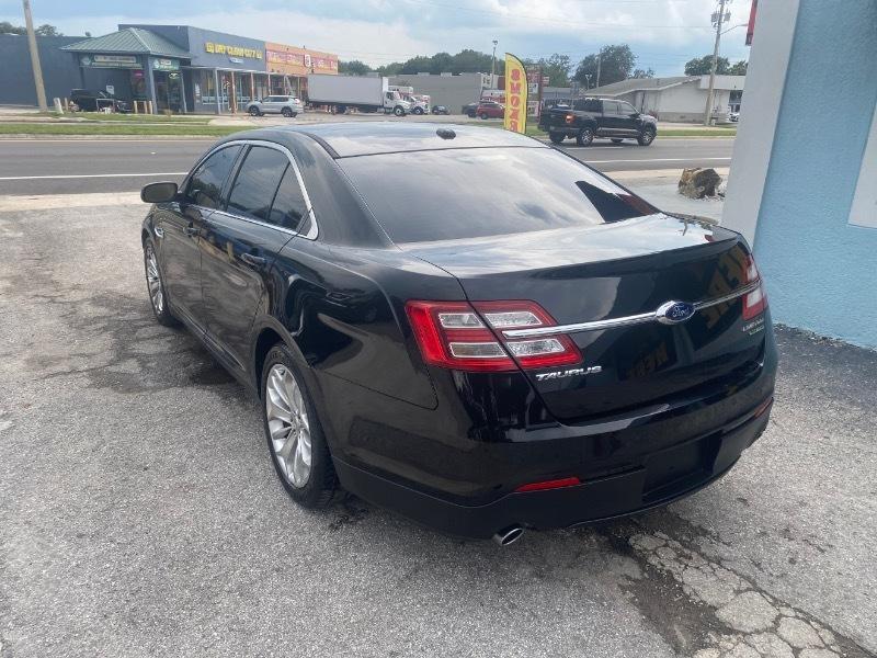 Ford Taurus Limited FWD 2013