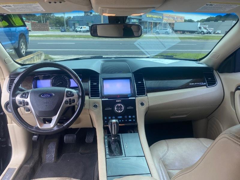 Ford Taurus Limited FWD 2013
