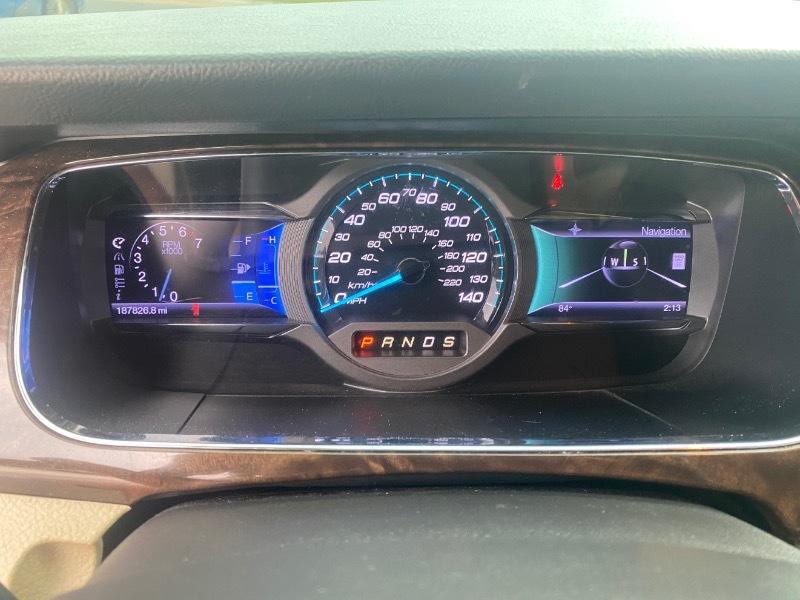 Ford Taurus Limited FWD 2013