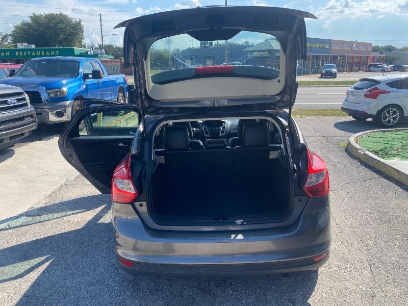 Ford Focus SE Hatch 2014
