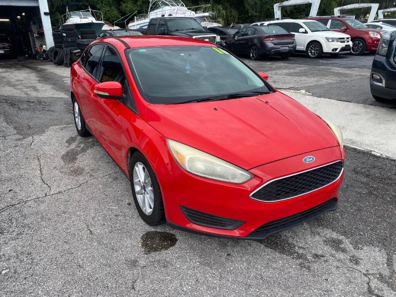 Ford Focus SE Sedan 2016