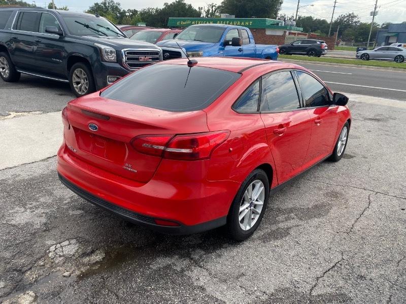 Ford Focus SE Sedan 2016