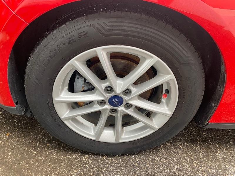 Ford Focus SE Sedan 2016