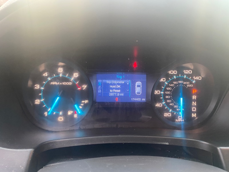 Ford Explorer Base FWD 2012