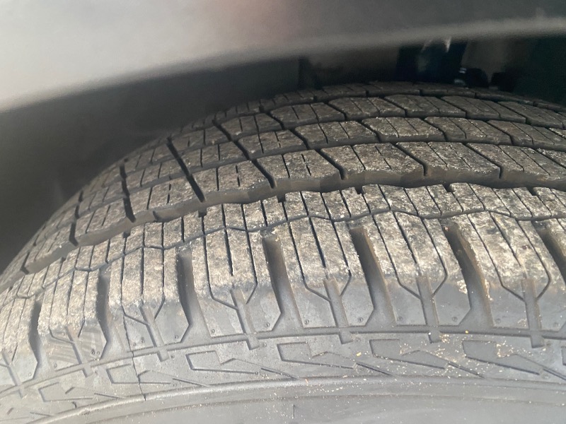 Ford Explorer Base FWD 2012