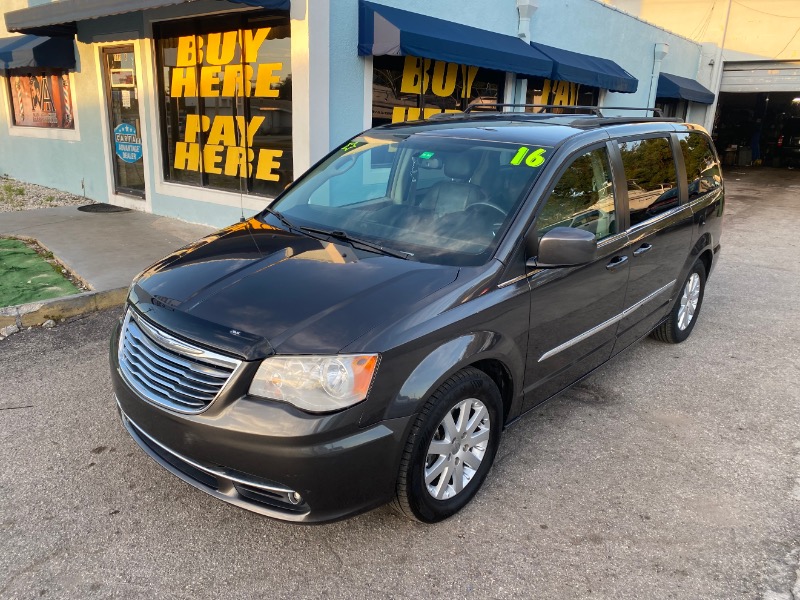 Chrysler Town & Country Touring 2016