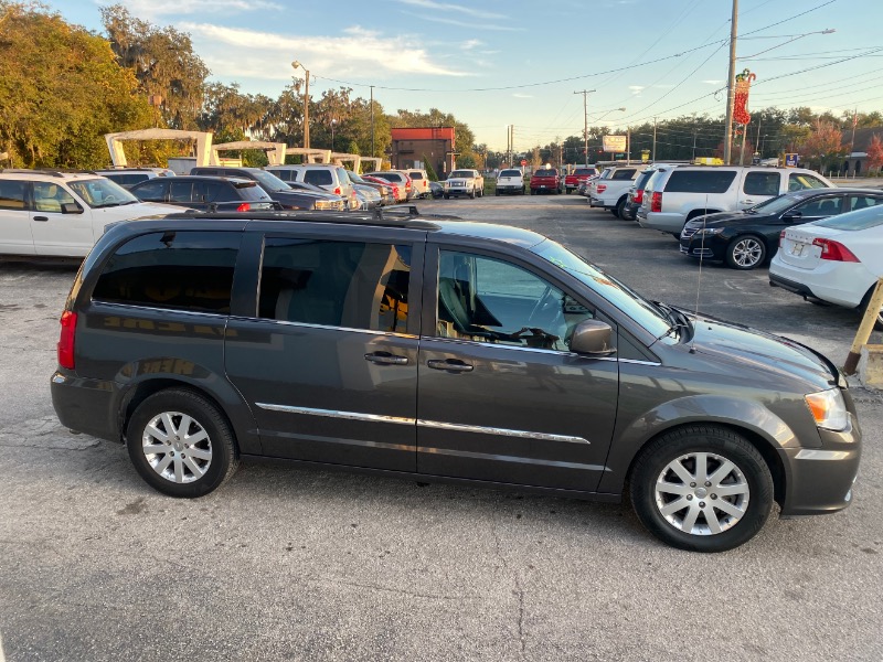 Chrysler Town & Country Touring 2016