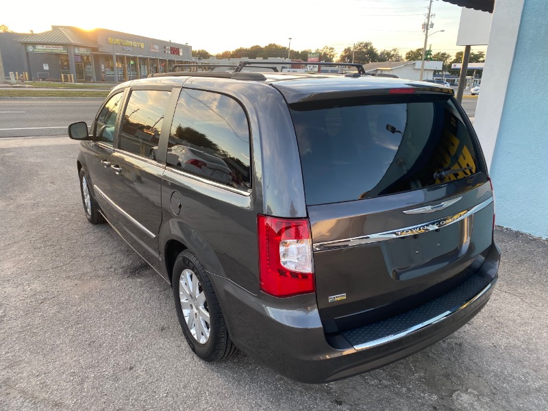 Chrysler Town & Country Touring 2016