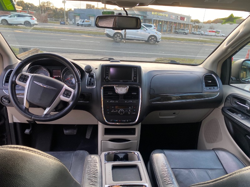 Chrysler Town & Country Touring 2016