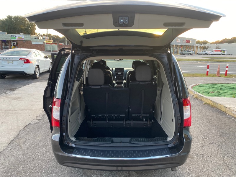 Chrysler Town & Country Touring 2016