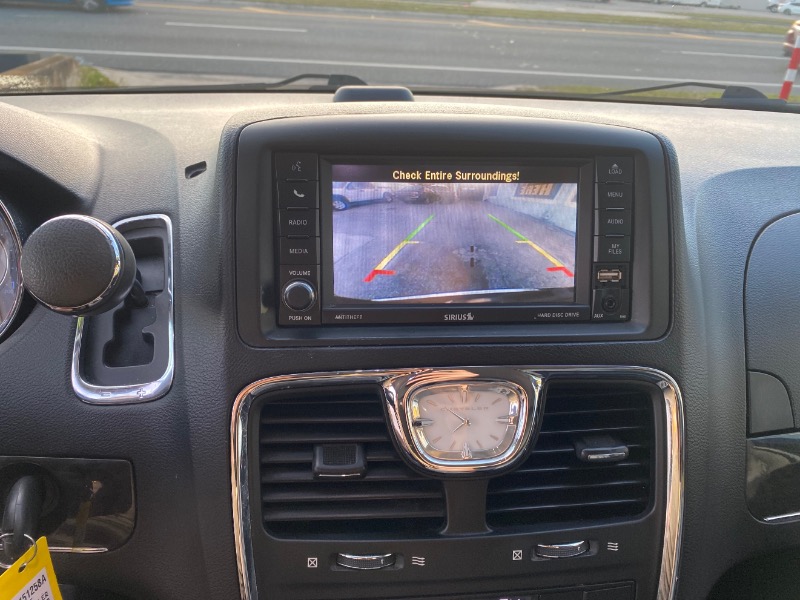 Chrysler Town & Country Touring 2016