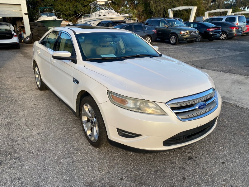 Ford Taurus SEL FWD 2011