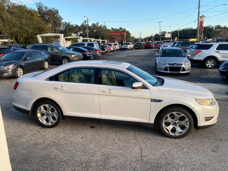 Ford Taurus SEL FWD 2011