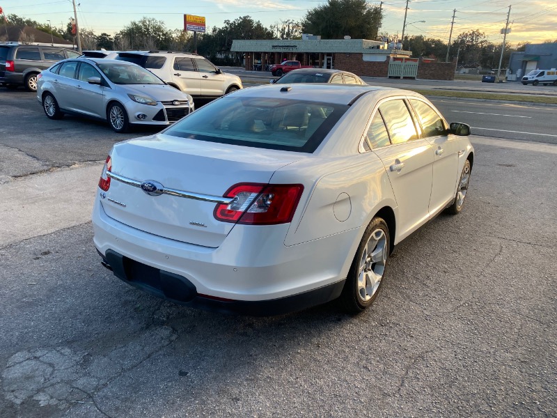 Ford Taurus SEL FWD 2011