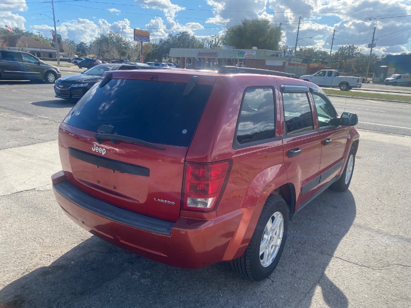 Jeep Grand Cherokee Laredo 2WD 2005