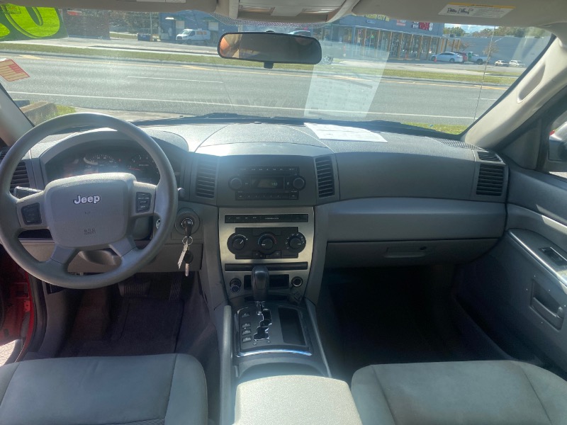 Jeep Grand Cherokee Laredo 2WD 2005