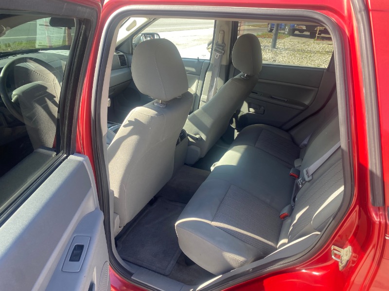 Jeep Grand Cherokee Laredo 2WD 2005