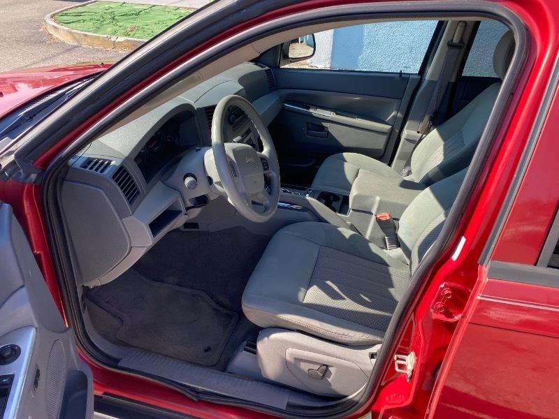 Jeep Grand Cherokee Laredo 2WD 2005