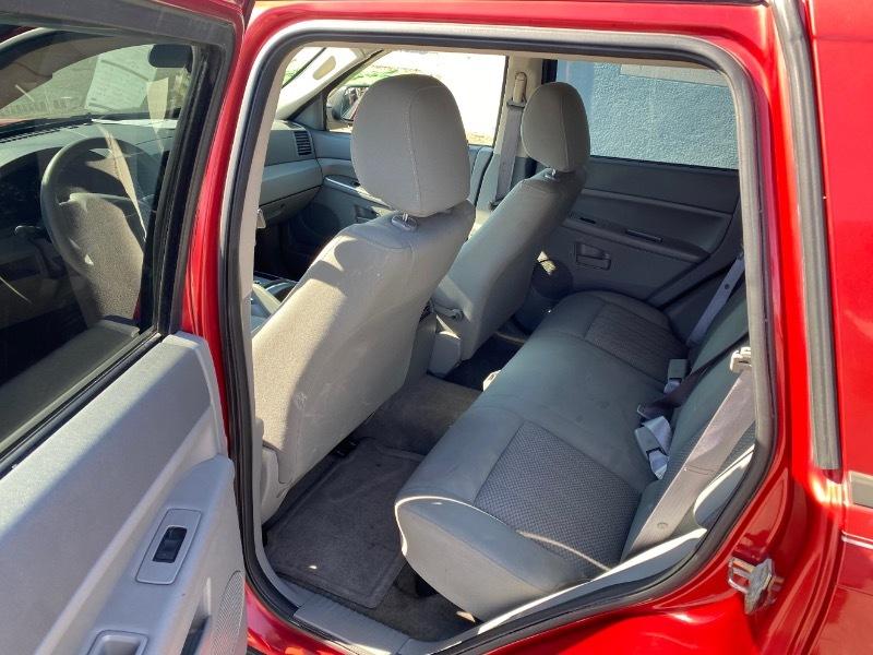 Jeep Grand Cherokee Laredo 2WD 2005