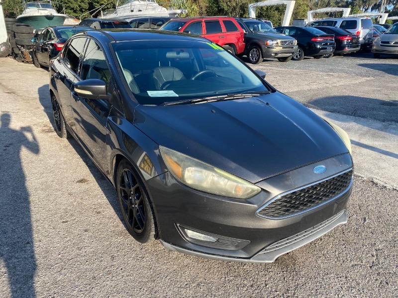 Ford Focus SE Sedan 2016