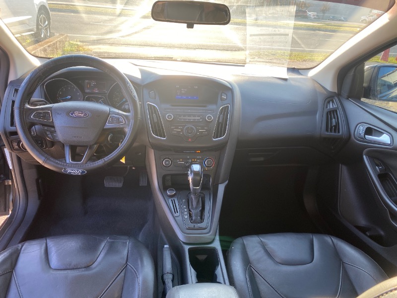 Ford Focus SE Sedan 2016