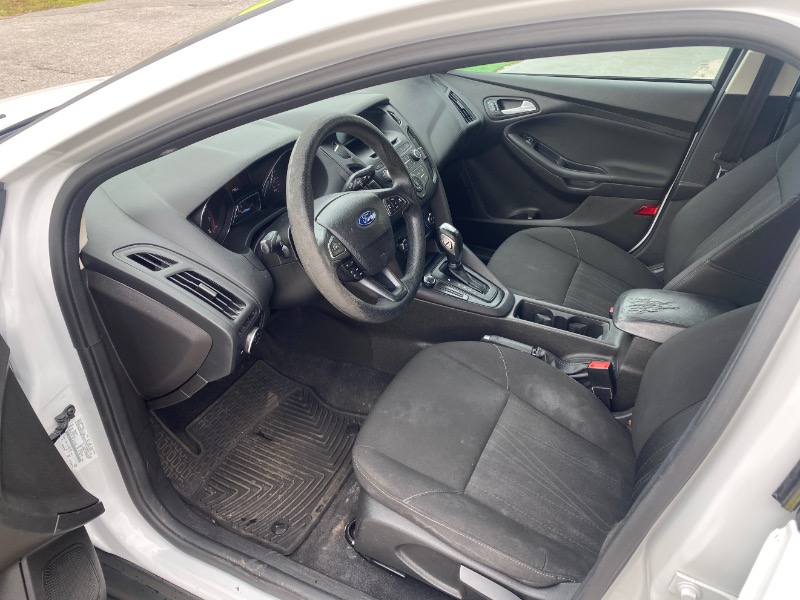 Ford Focus SE Sedan 2016