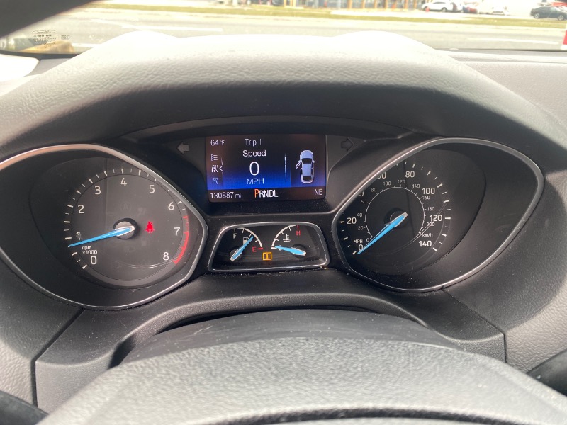 Ford Focus SE Sedan 2016