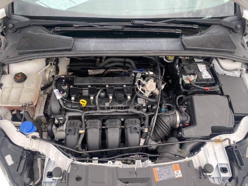 Ford Focus SE Sedan 2016