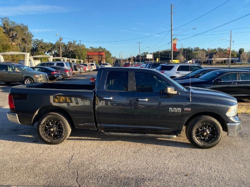 RAM 1500 SLT Quad Cab 2WD 2017