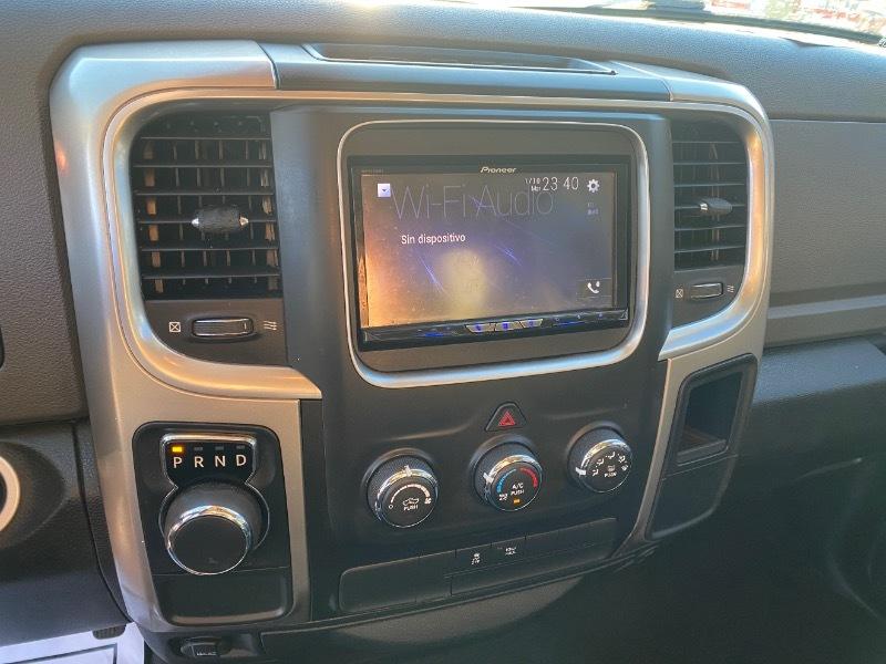 RAM 1500 SLT Quad Cab 2WD 2017